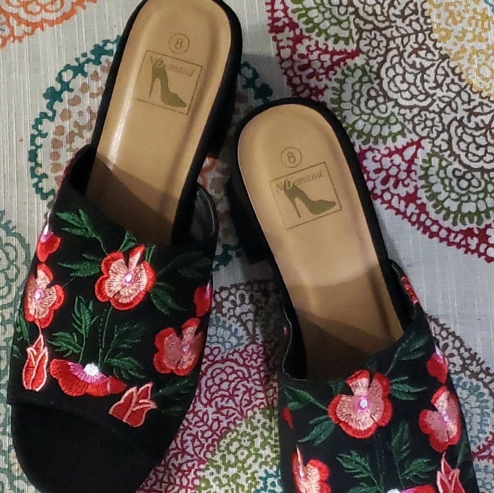 Black Embroidered Flower Design Sandals